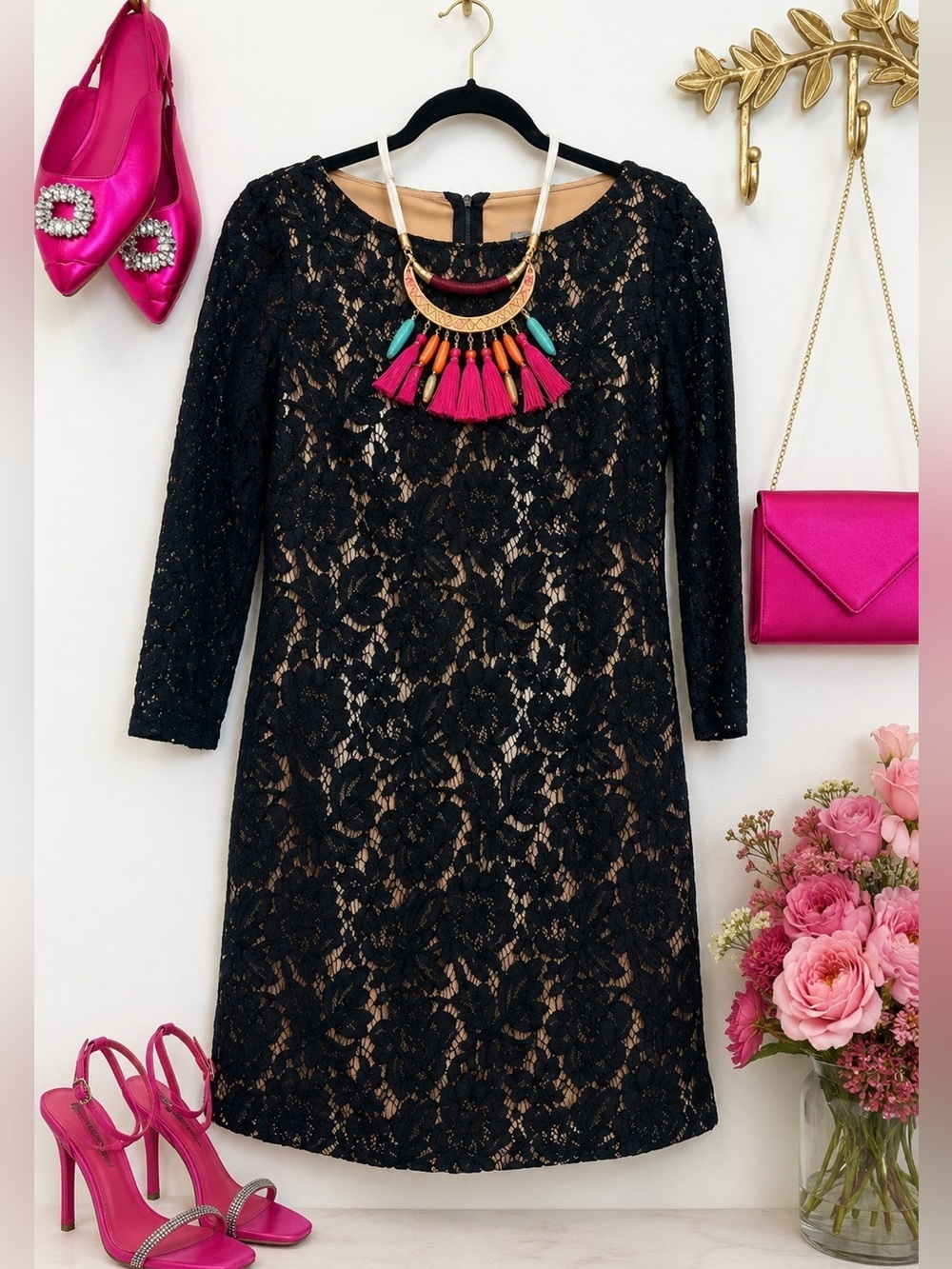 Vince Camuto black lace dress 8 pit 18” l 33”